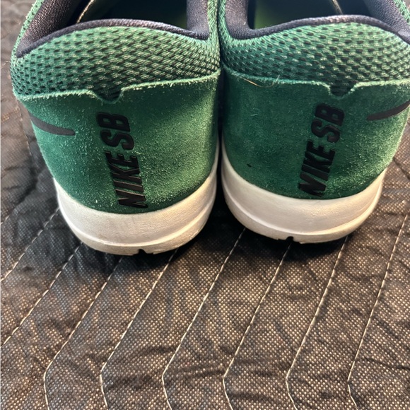 Nike Free SB Men's Green and Black Sneakers - Picture 8 of 9